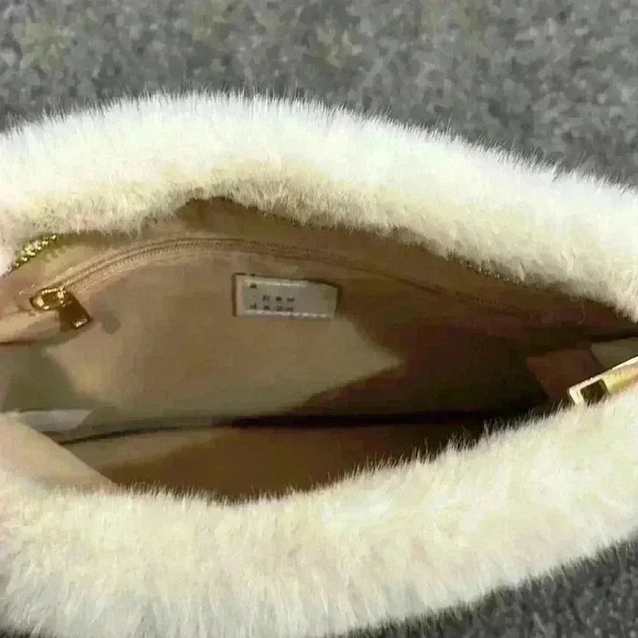 Target purse - Picture 2 of 3